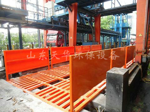 點擊查看詳細信息<br>標題：濟寧唐口煤礦4X12米煤礦專用洗車機 閱讀次數(shù)：2178